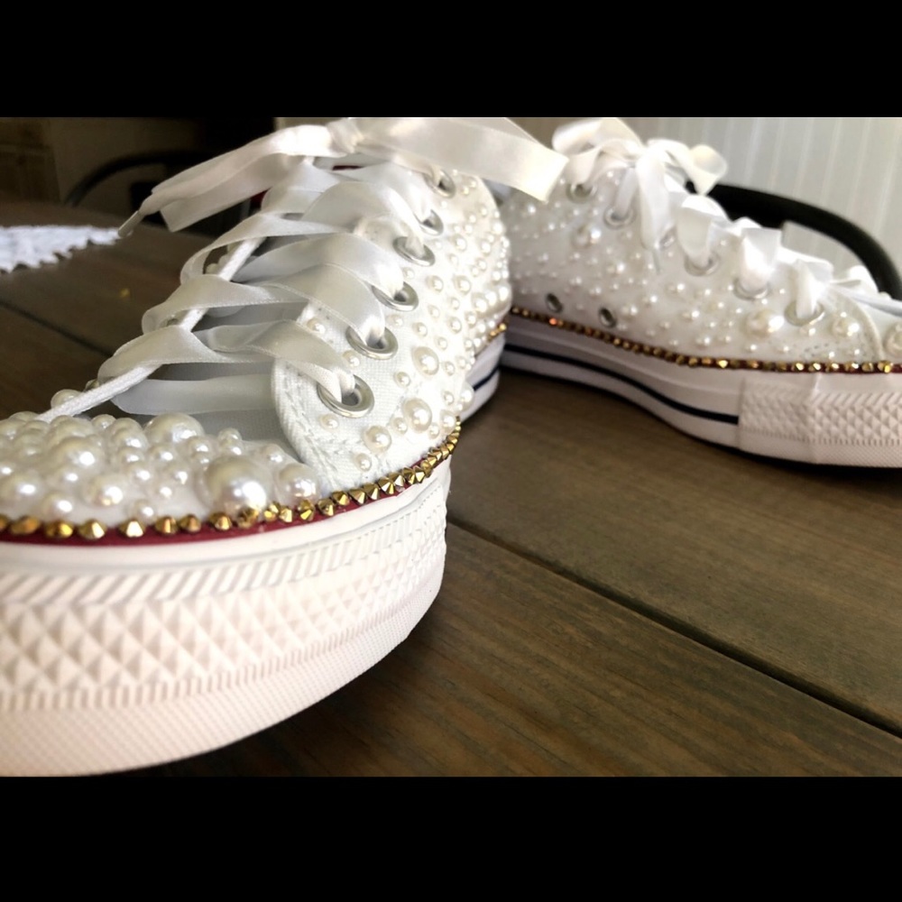 Pearl Converse (Wedding) - Picture 2 of 4